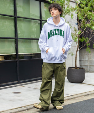 ホワイト モデル：175cm L着用