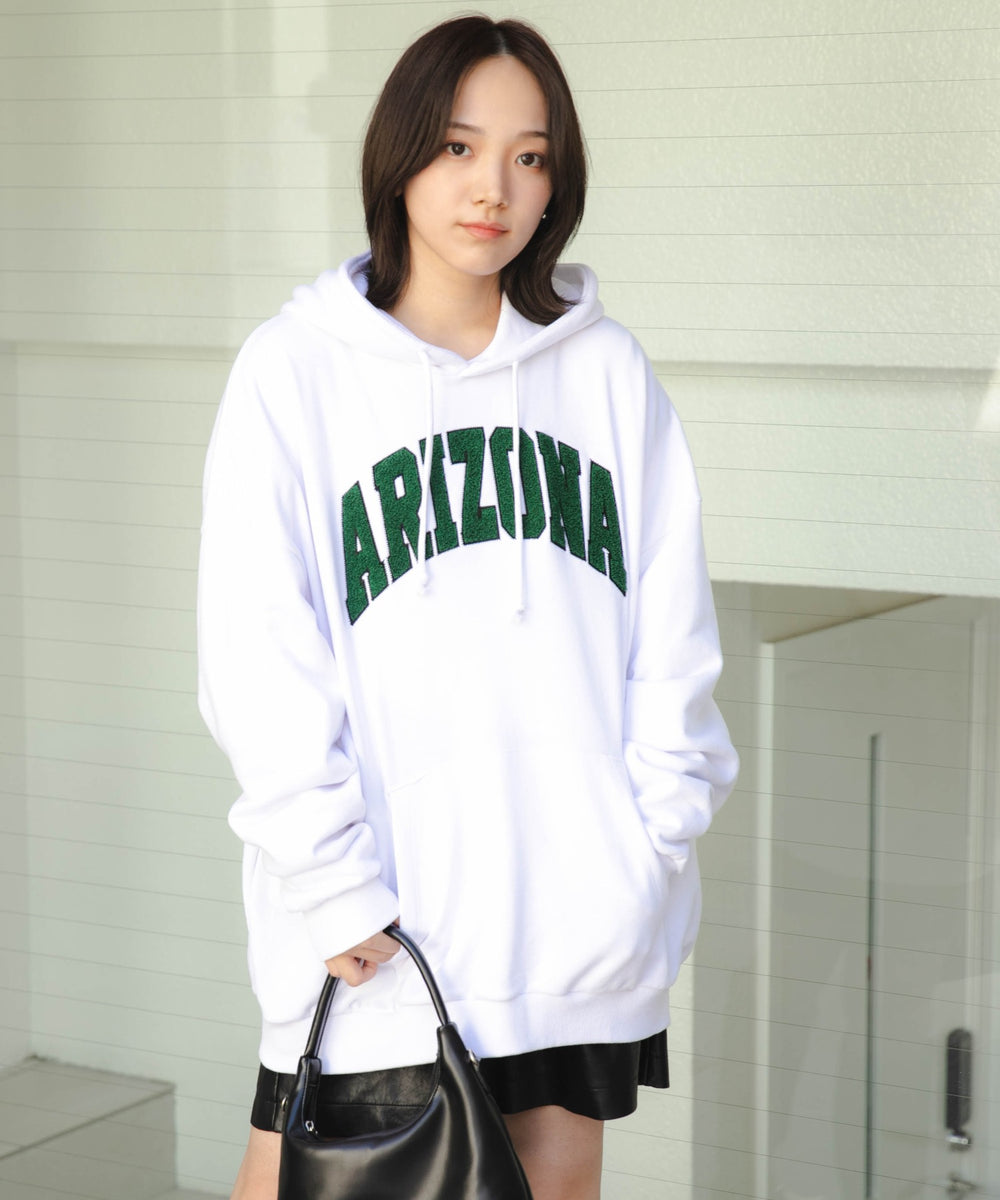 ホワイト モデル：157cm L着用