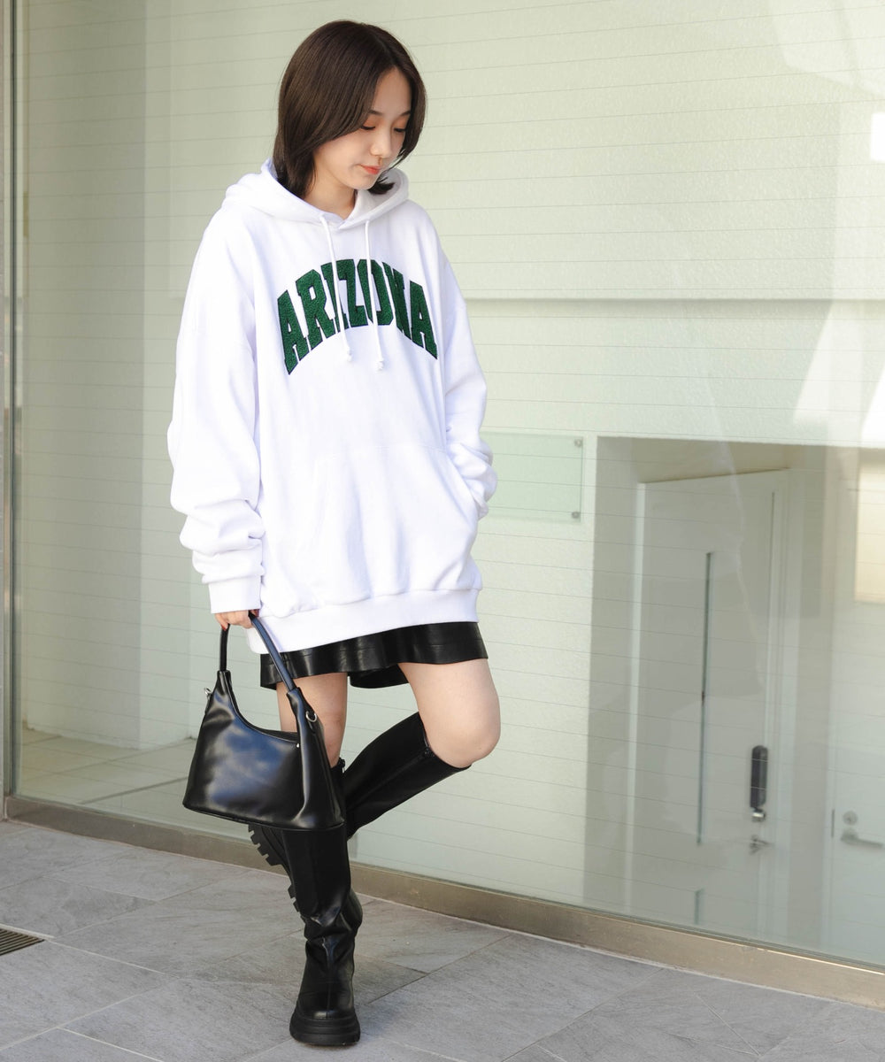 ホワイト モデル：157cm L着用