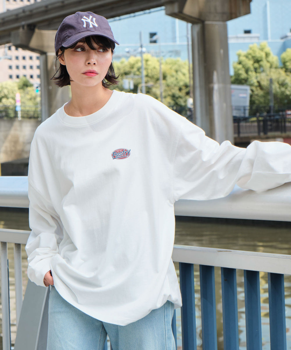 ホワイト モデル：160cm L着用