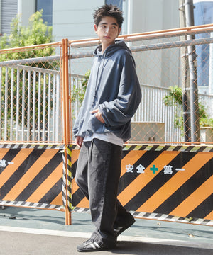 ブラック モデル：180cm L着用