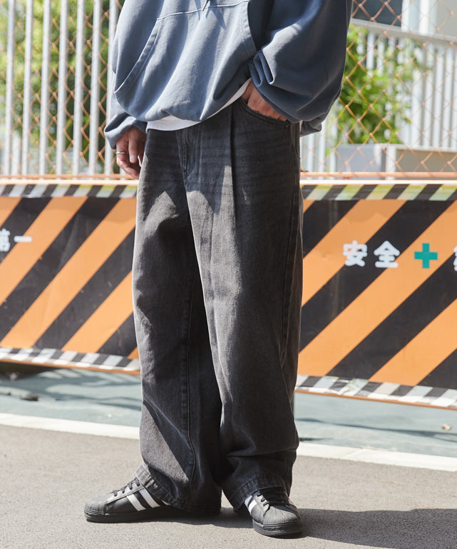 ブラック モデル：180cm L着用