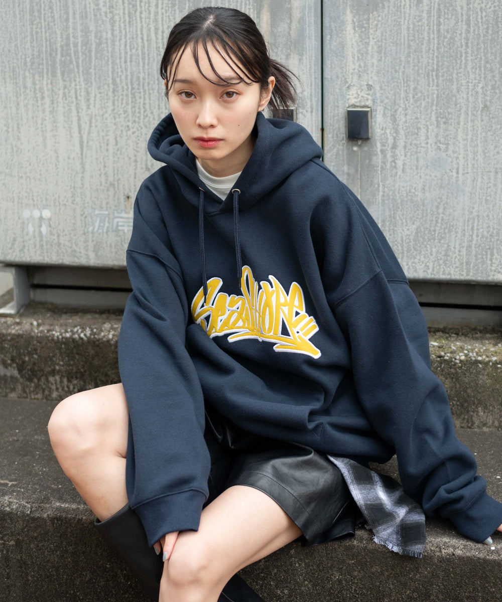 ネイビー　モデル:161cm L着用