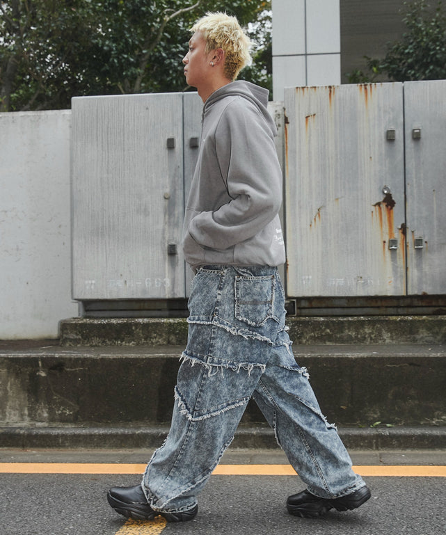 ブラック
