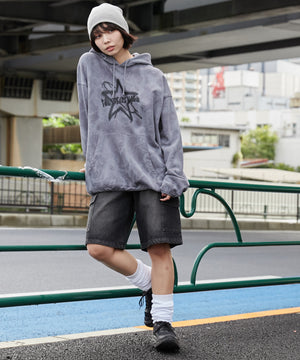 グレー モデル：160cm L着用