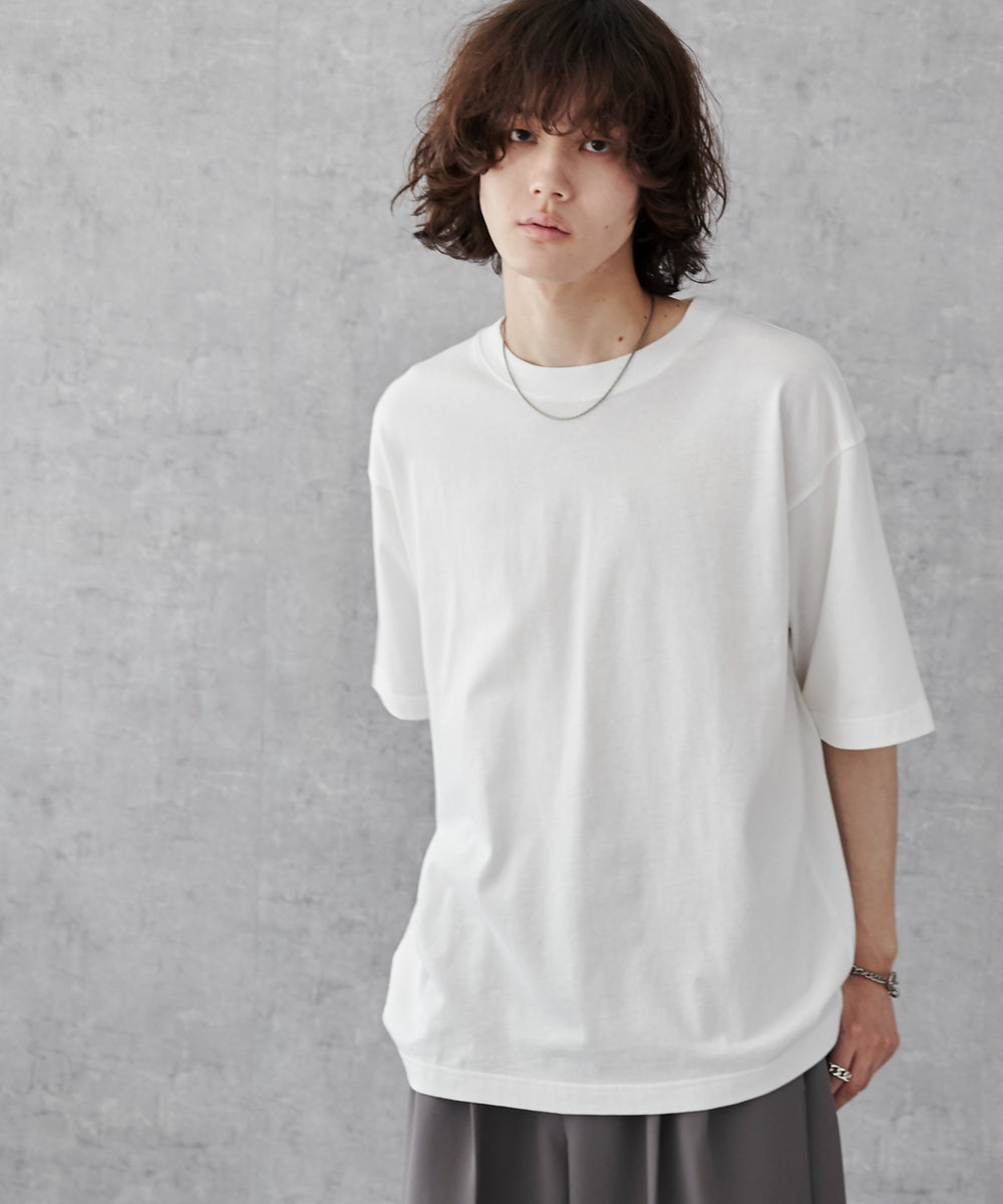 ホワイト モデル：173cm L着用