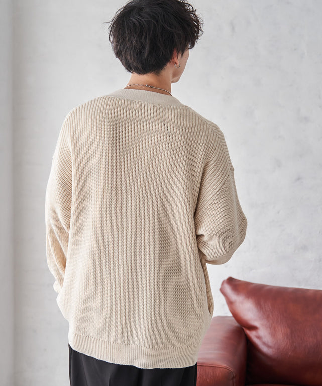 ホワイト モデル：175cm L着用