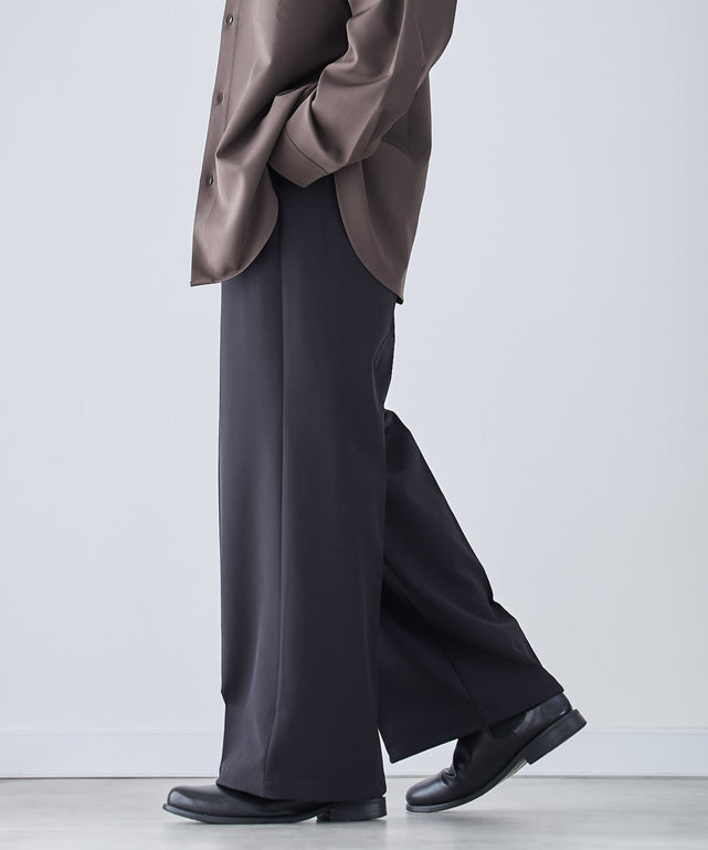 ブラック モデル：175cm L着用