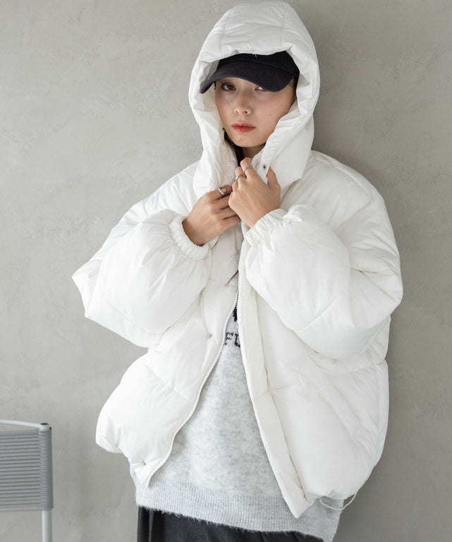 ホワイト　モデル:161cm M着用