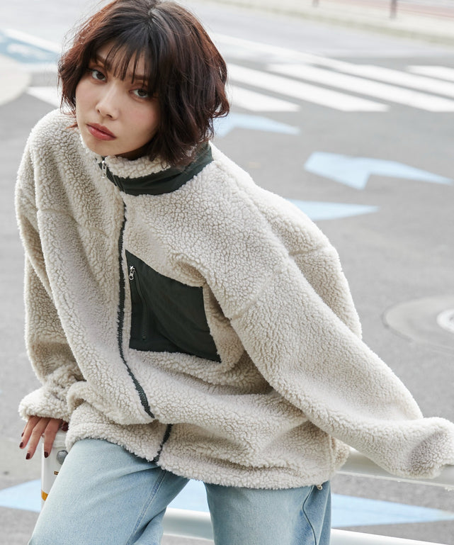 ベージュ モデル：160cm L着用