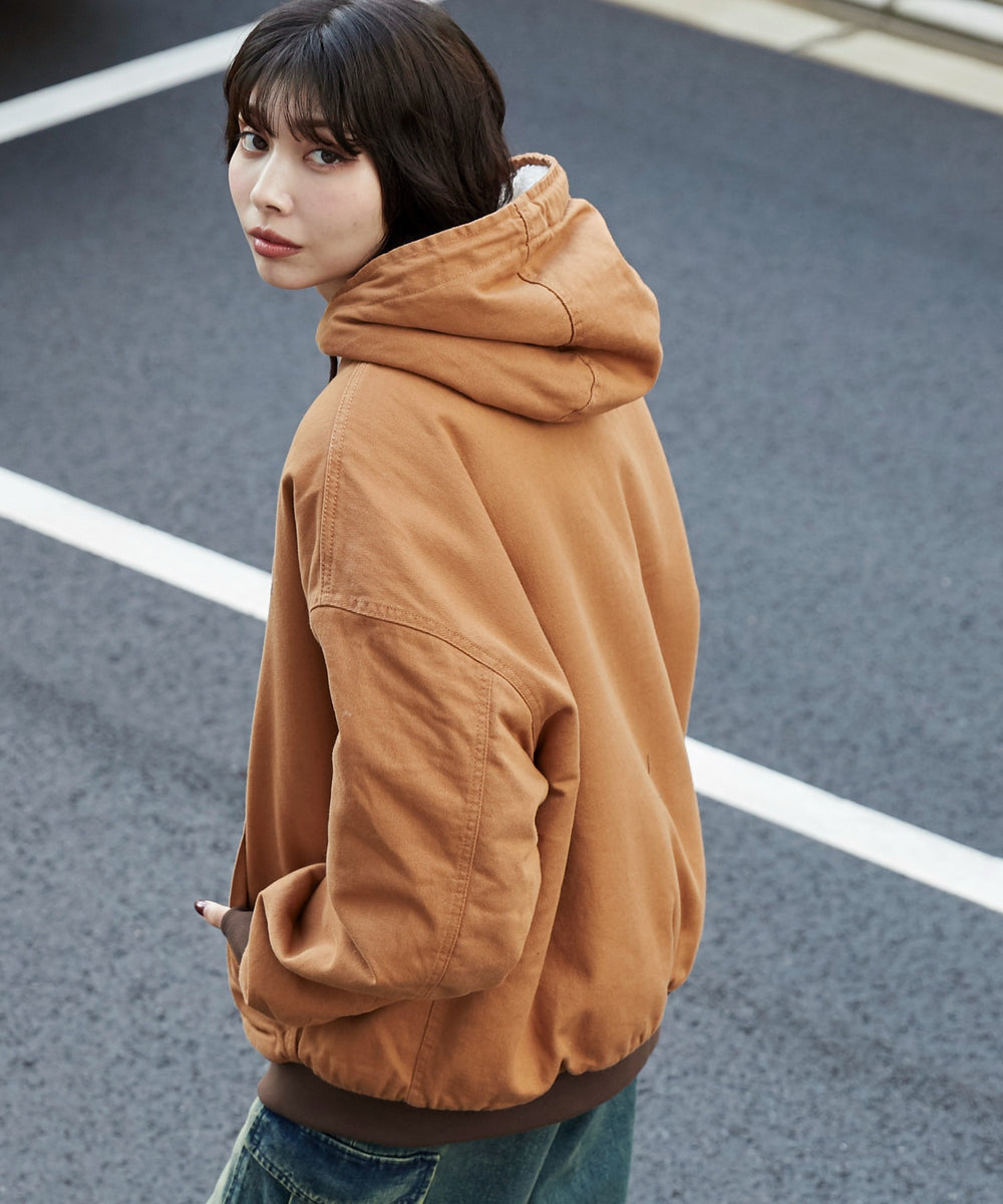 ブラウン モデル：160cm L着用