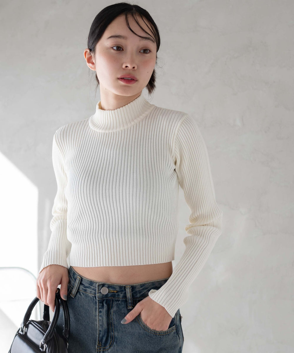 オフホワイト モデル：161cm F着用