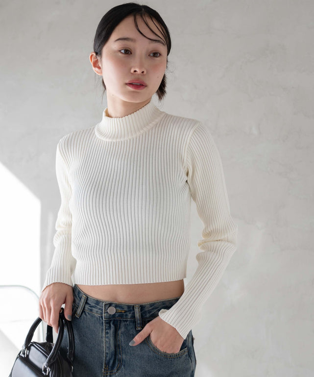 オフホワイト モデル：161cm F着用