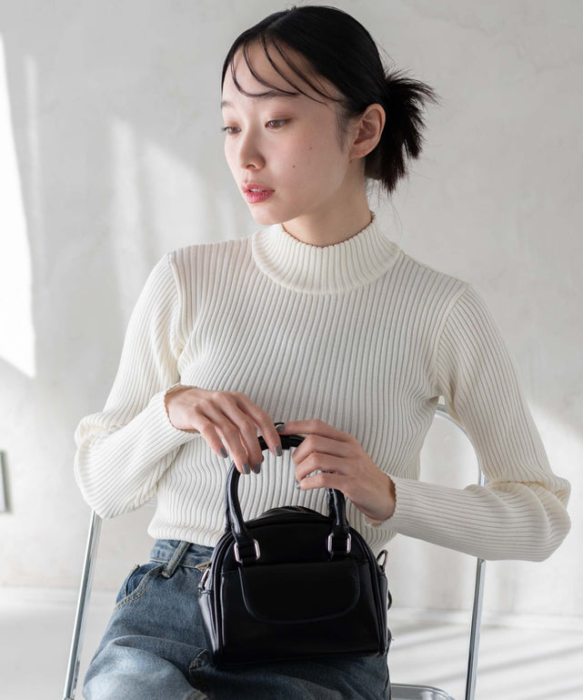 オフホワイト モデル：161cm F着用