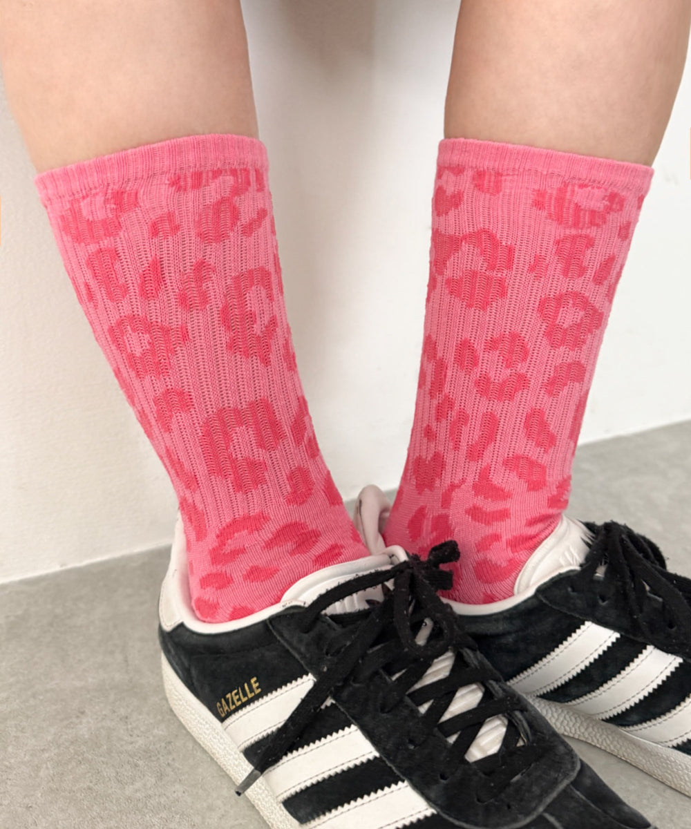 ピンク