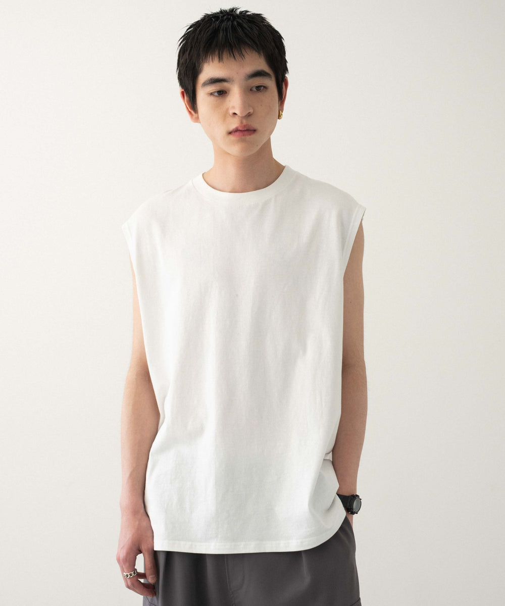 ホワイト　モデル:180cm L着用