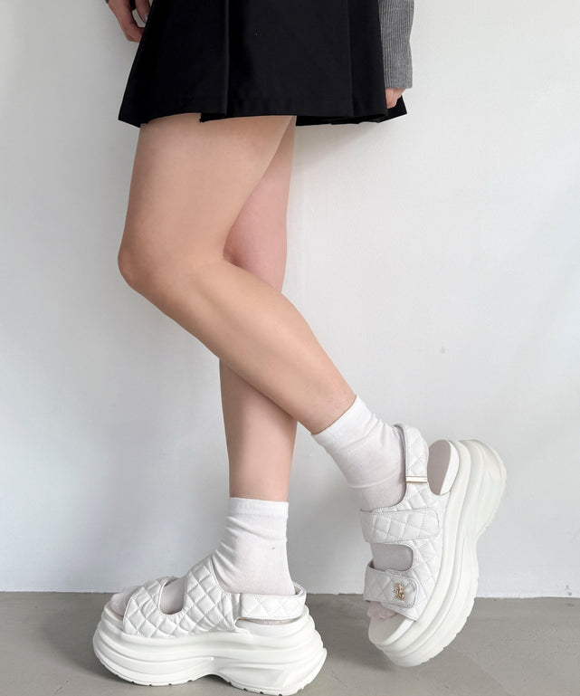 ホワイト