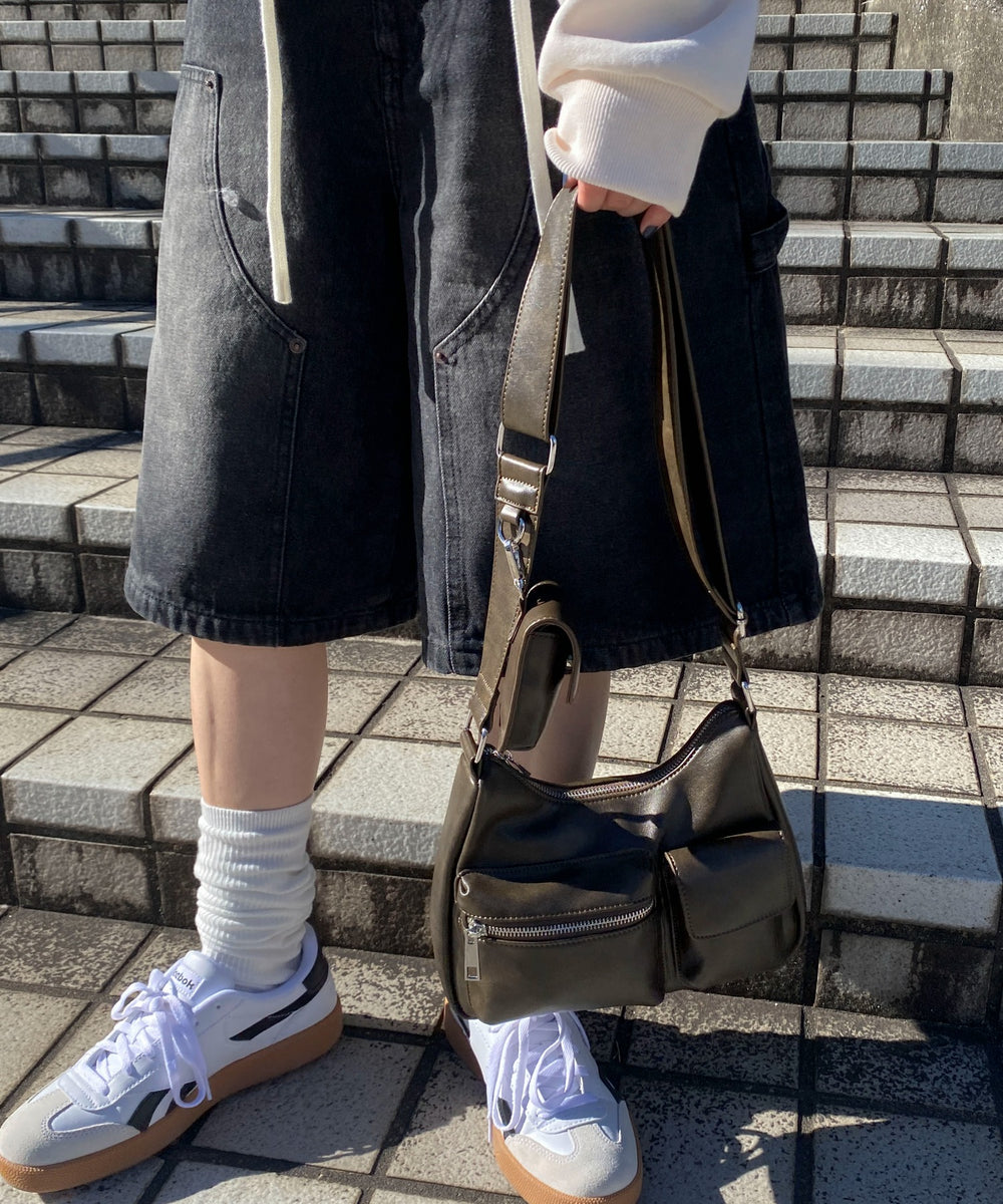 ブラウン