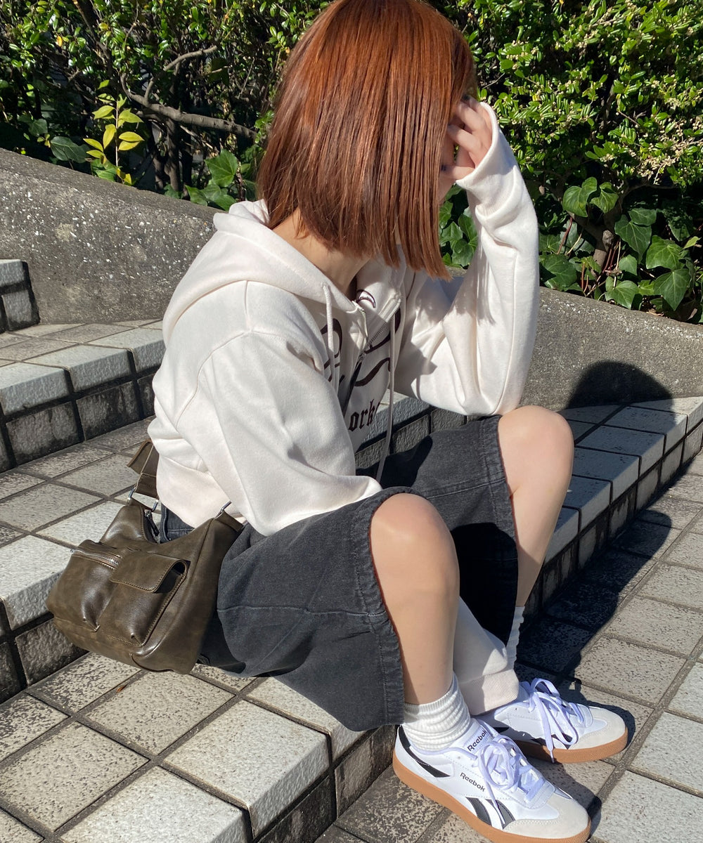 ブラウン