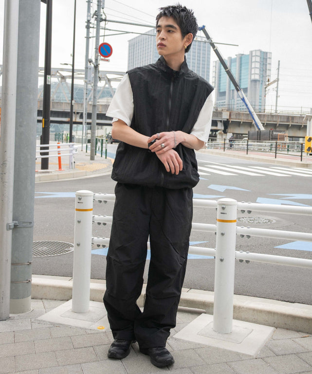 ブラック モデル：180cm L着用