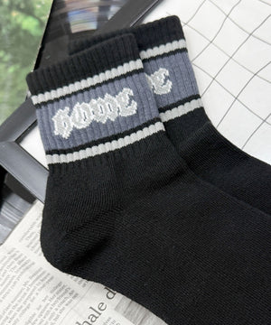 ブラック