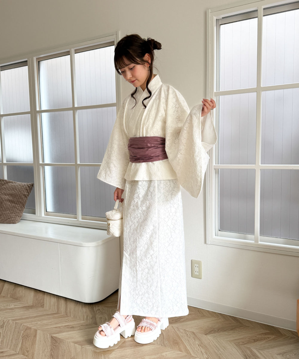ホワイト　モデル:160cm F着用