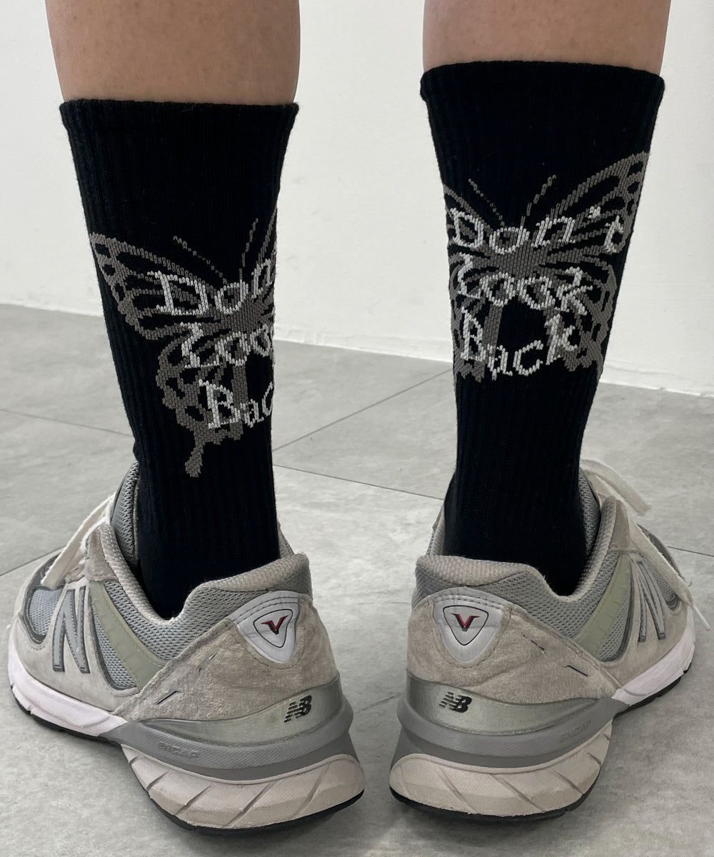 ブラック