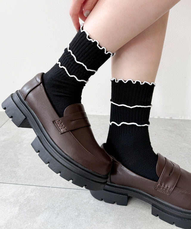 ブラック