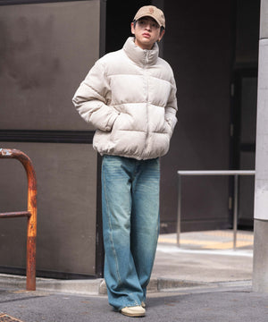Lベージュ モデル：180cm L着用