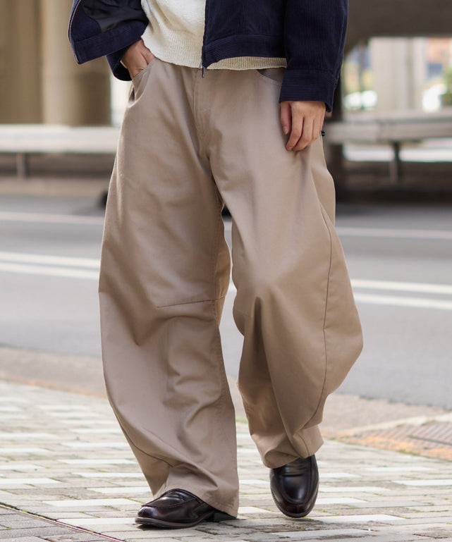 ベージュ モデル：180cm L着用