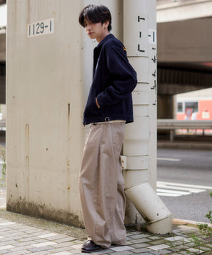 ベージュ モデル：180cm L着用