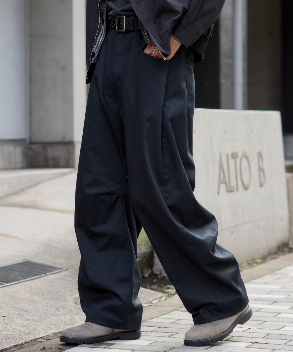ブラック モデル：180cm L着用