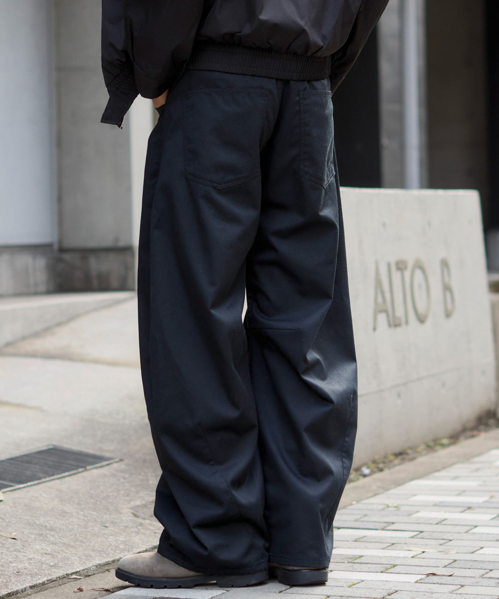 ブラック モデル：180cm L着用