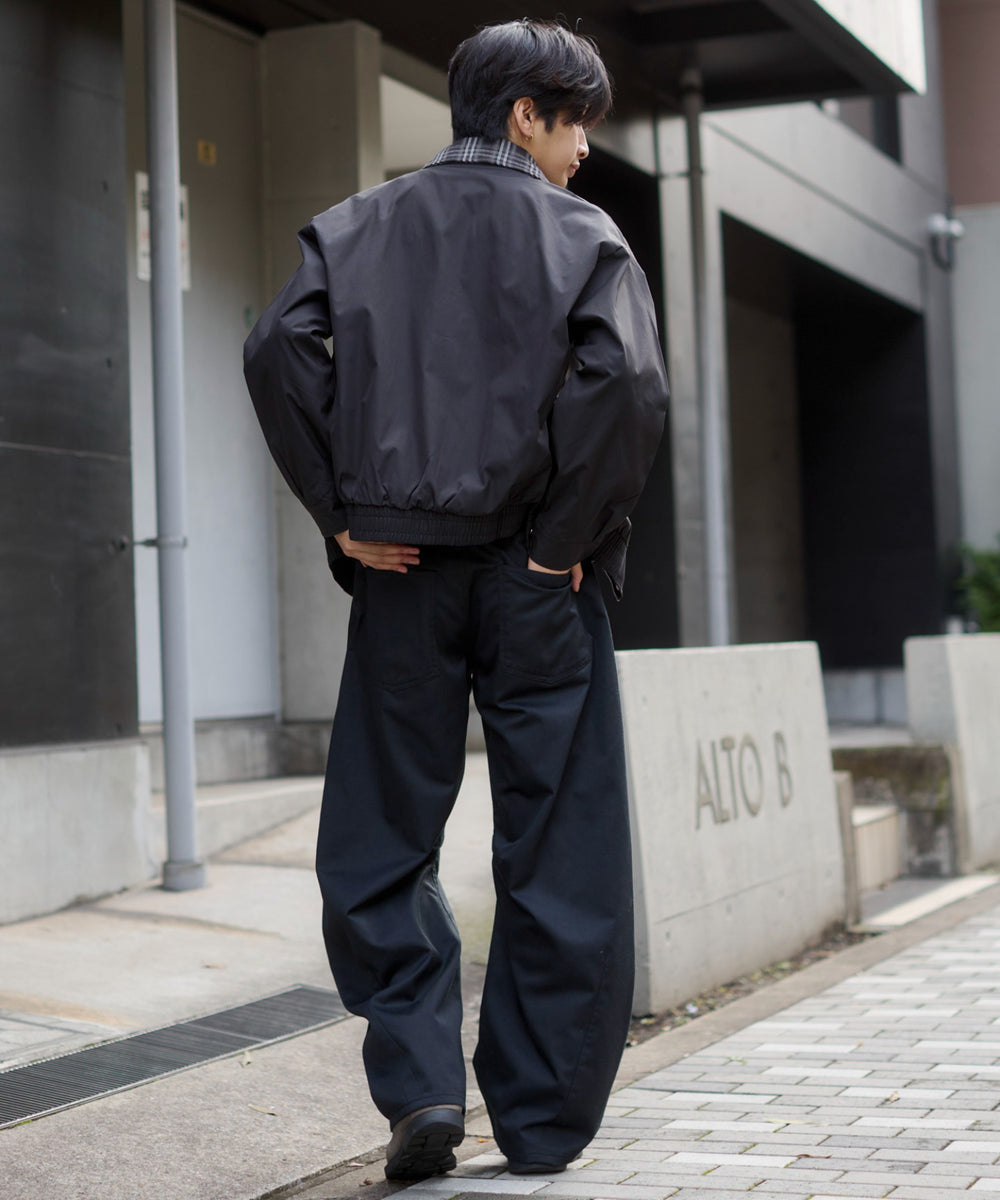 ブラック モデル：180cm L着用