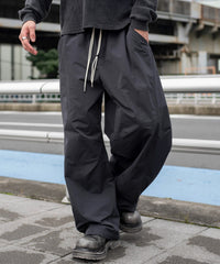 テクニカルバルーンパンツ