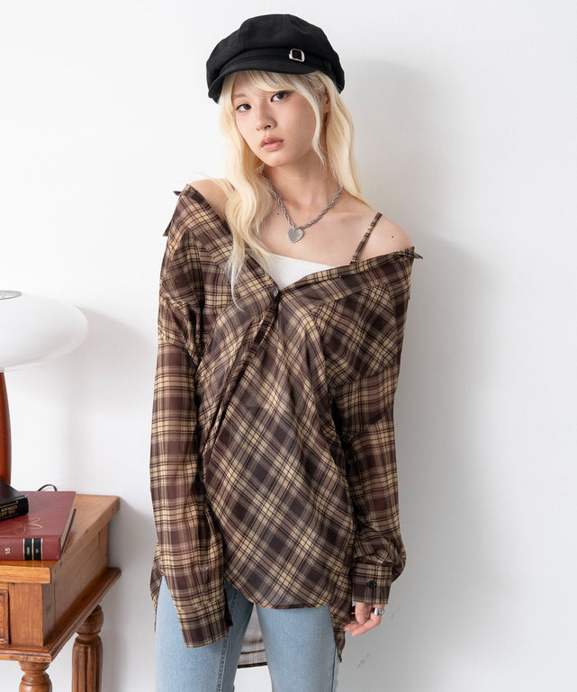2WAYオフショルシアーチェックシャツ/ブラウン　モデル：166cm F着用