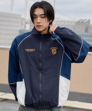 ネイビー モデル：175cm L着用