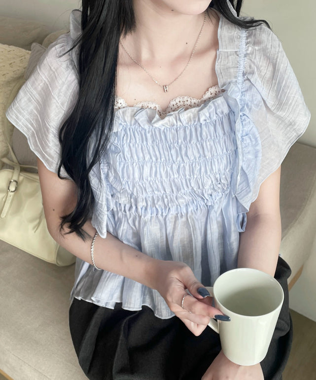シャーリングシアーブラウス/サックス　モデル：160cm F着用