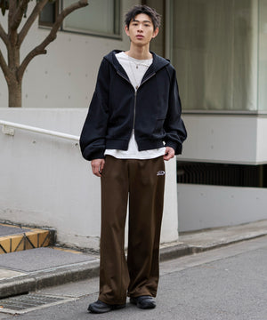 ブラウン モデル：181cm L着用