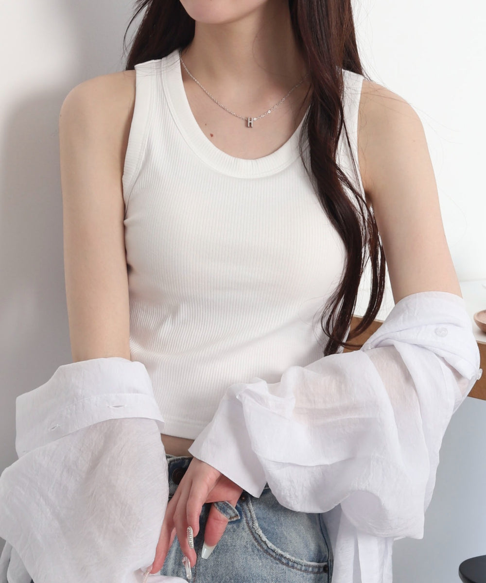 ホワイト　モデル：160cm S着用