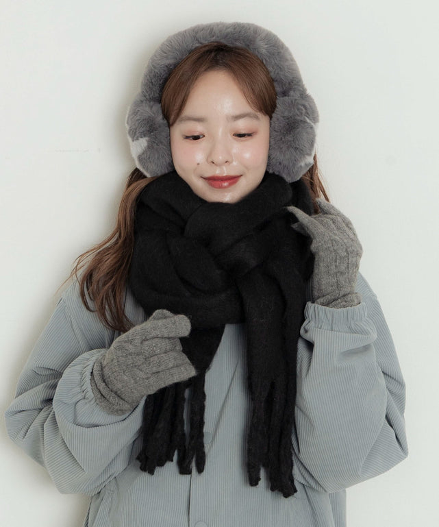 グレー