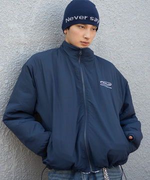 オフホワイト モデル：180cm L着用