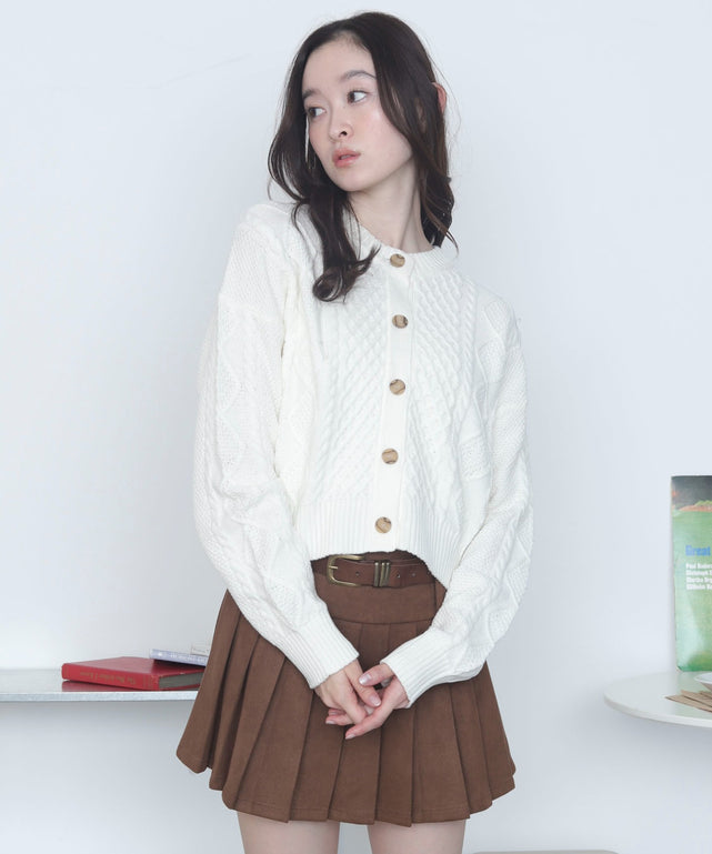 ホワイト　モデル：163cm M着用