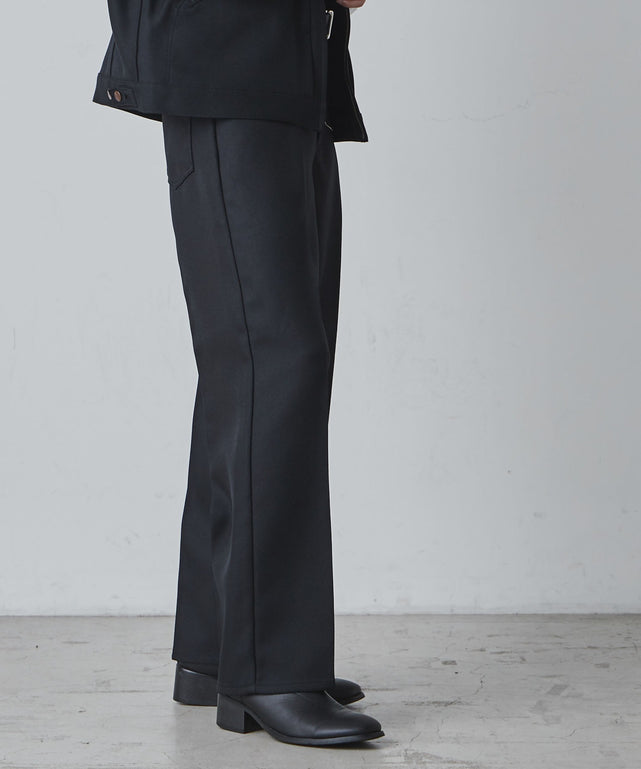 ブラック モデル：181cm L着用