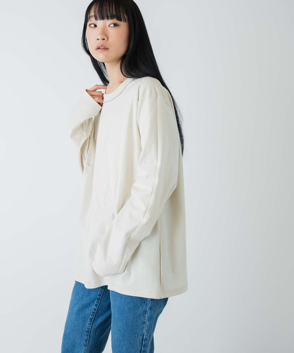 オフホワイト モデル：170cm M着用