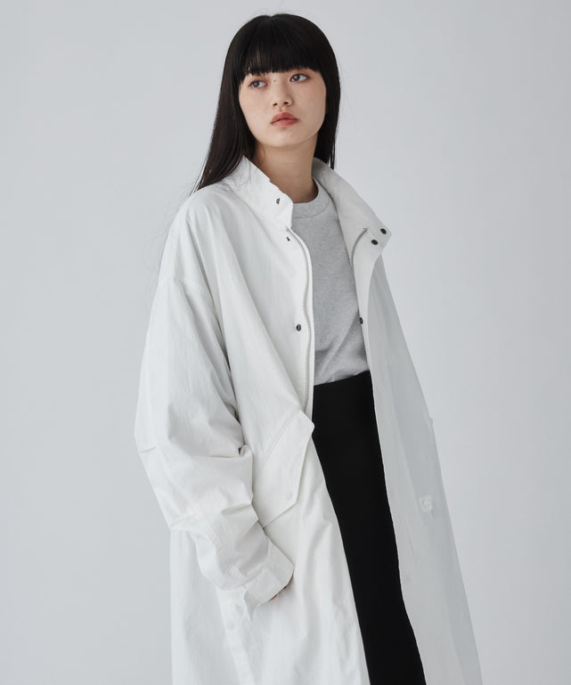 ホワイト モデル：165cm M着用