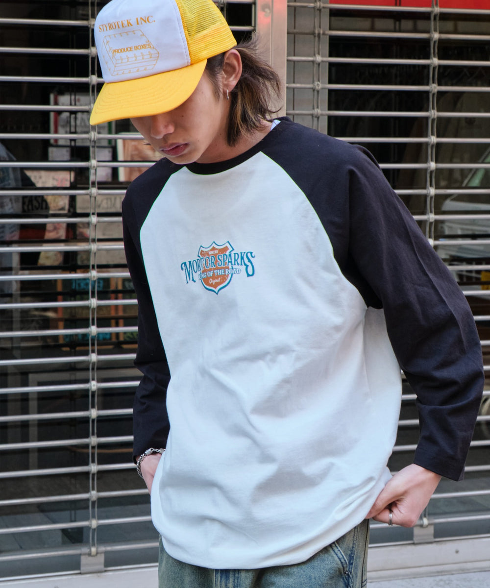 ホワイト モデル：175cm L着用