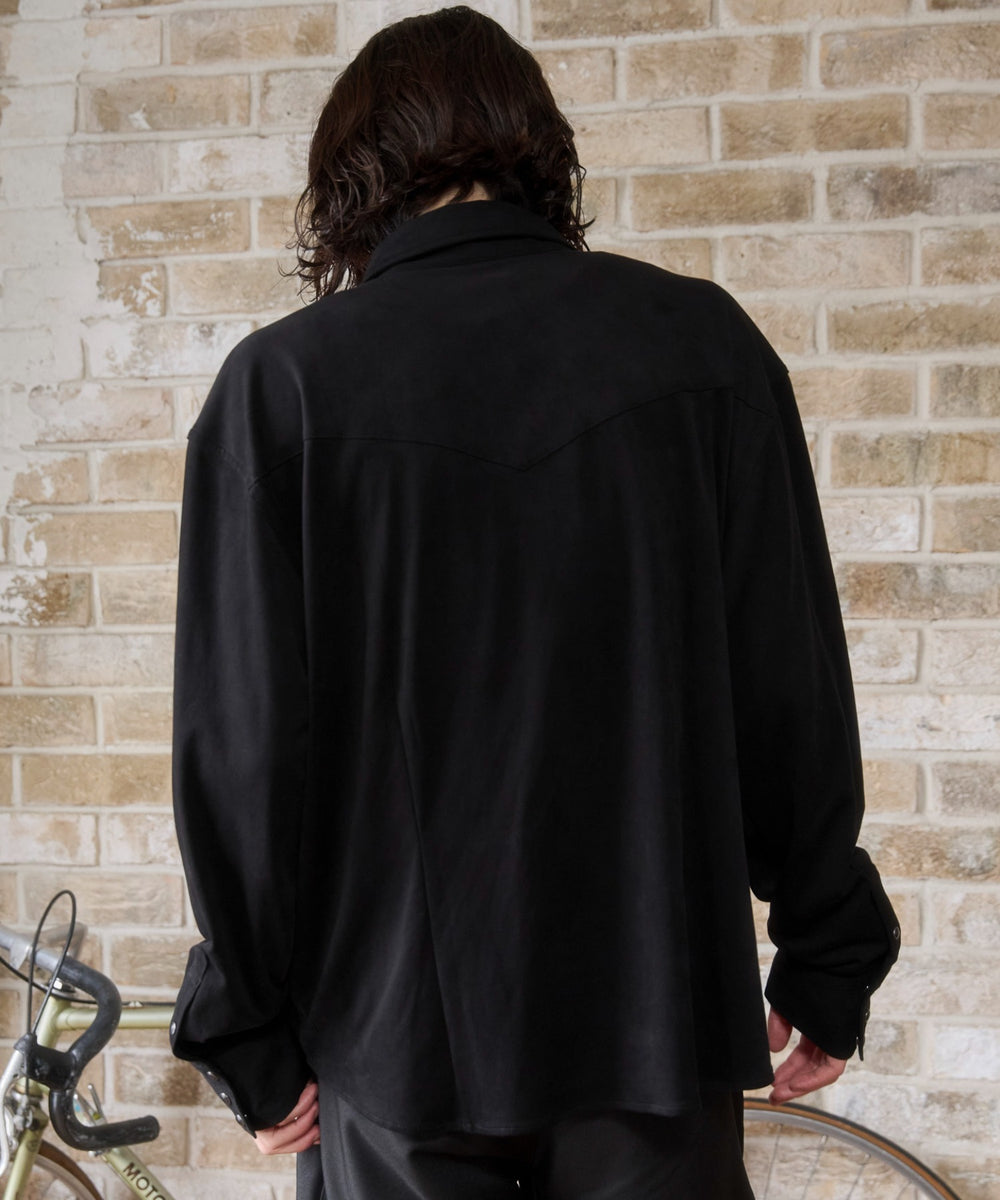 ブラック モデル：182cm L着用