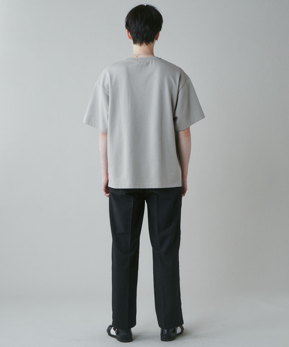 ベージュ モデル：180cm L着用