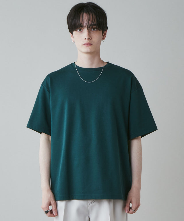 Dグリーン モデル：180cm L着用